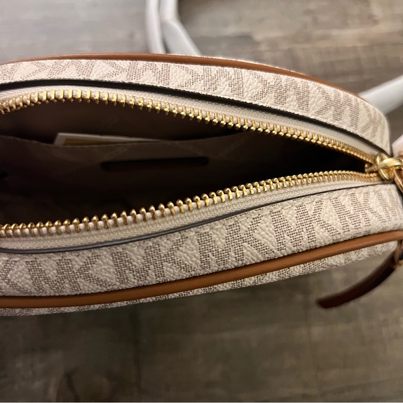 Michael Kors Jet Set Charm Small Logo Crossbody Bag - Picture 5 of 13